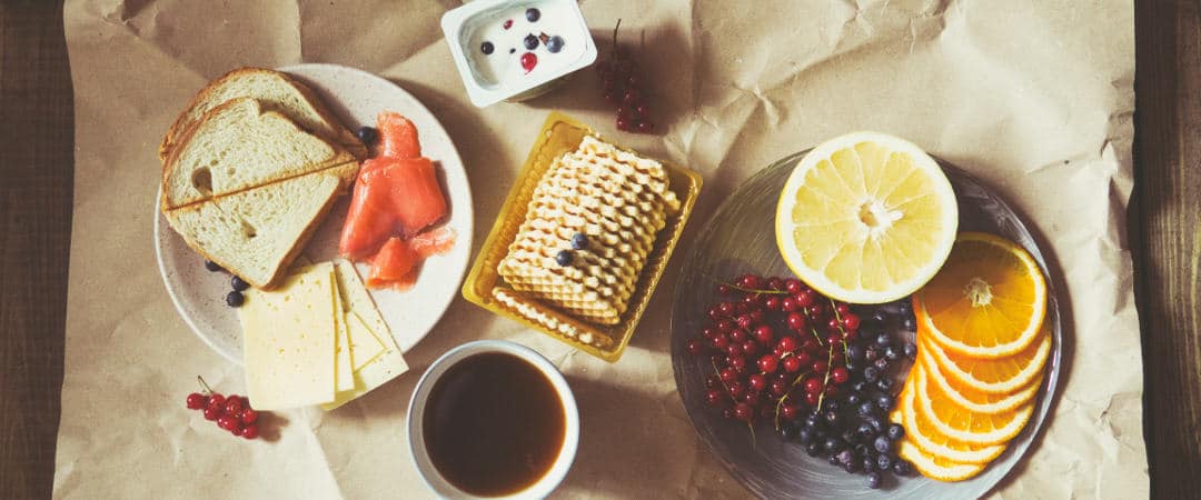 best pre workout snacks: cheese, crackers, fruit