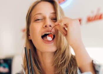 Ditch These 4 Habits To Stop Cravings TODAY